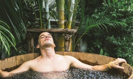 Ice Bath หรือ การแช่น้ำเย็นจัด (Cold Water Immersion: CWI)