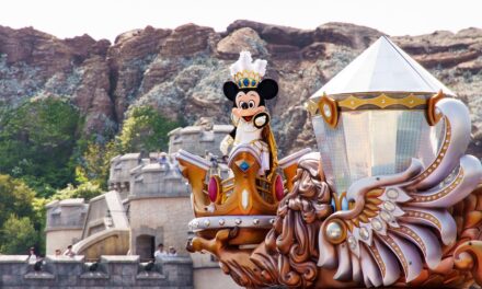 ดิสนีย์แลนด์ (Disneyland)